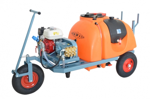 Karrenspritzen & Spritzwagen